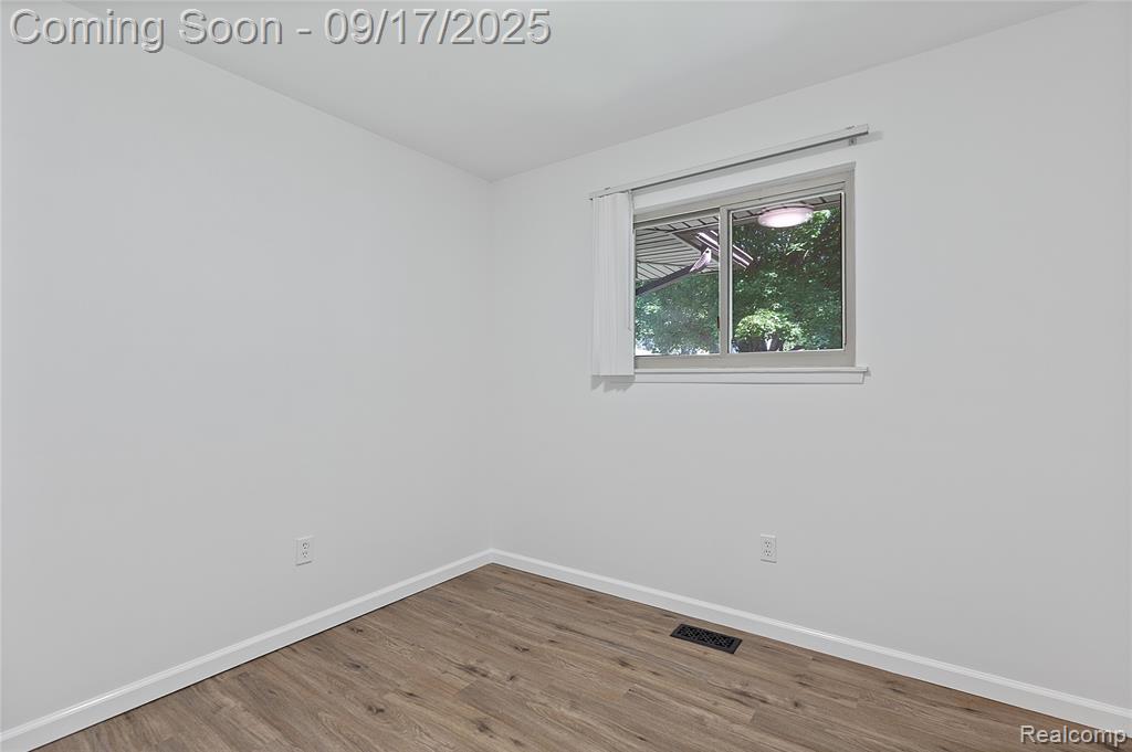 41885 Coulon Drive, Clinton Twp, MI 48038 — Photo 18