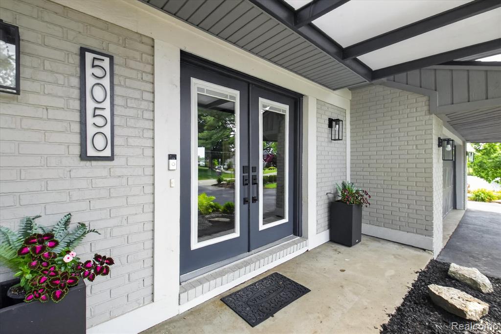 5050 Surfwood Drive, Commerce Twp, MI 48382 — Photo 5