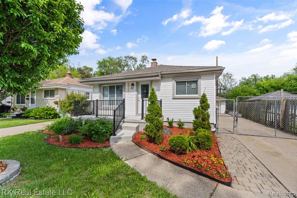 23290 Rosalind Avenue, Eastpointe, MI 48021 — Photo 5