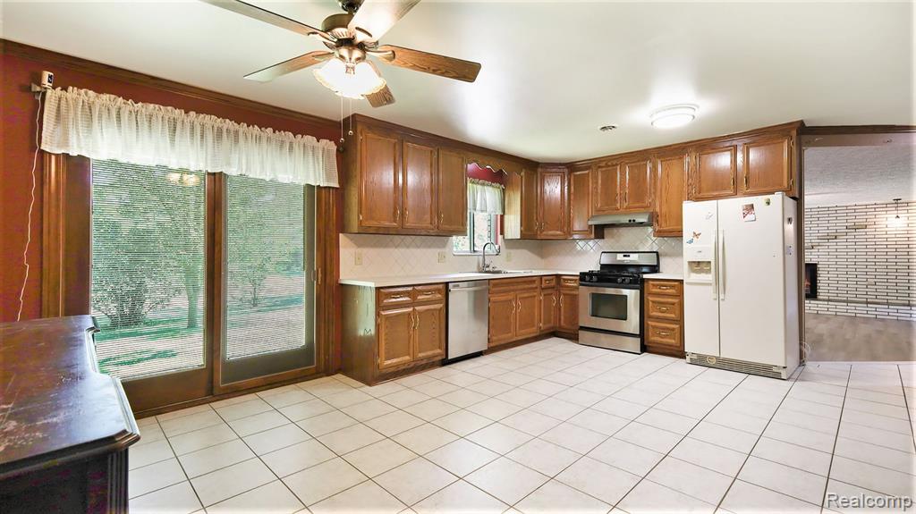 50600 ROMEO PLANK Road, Macomb, MI 48044 — Photo 5
