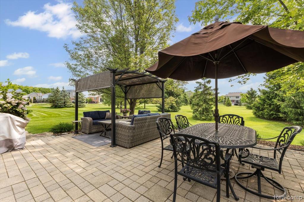 29818 Bradford Drive, New Hudson, MI 48165 — Photo 39