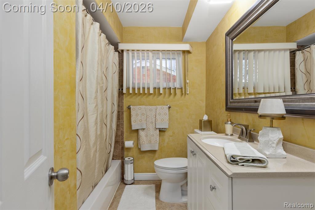 29517 Eastfield Street, Farmington Hills, MI, 48334