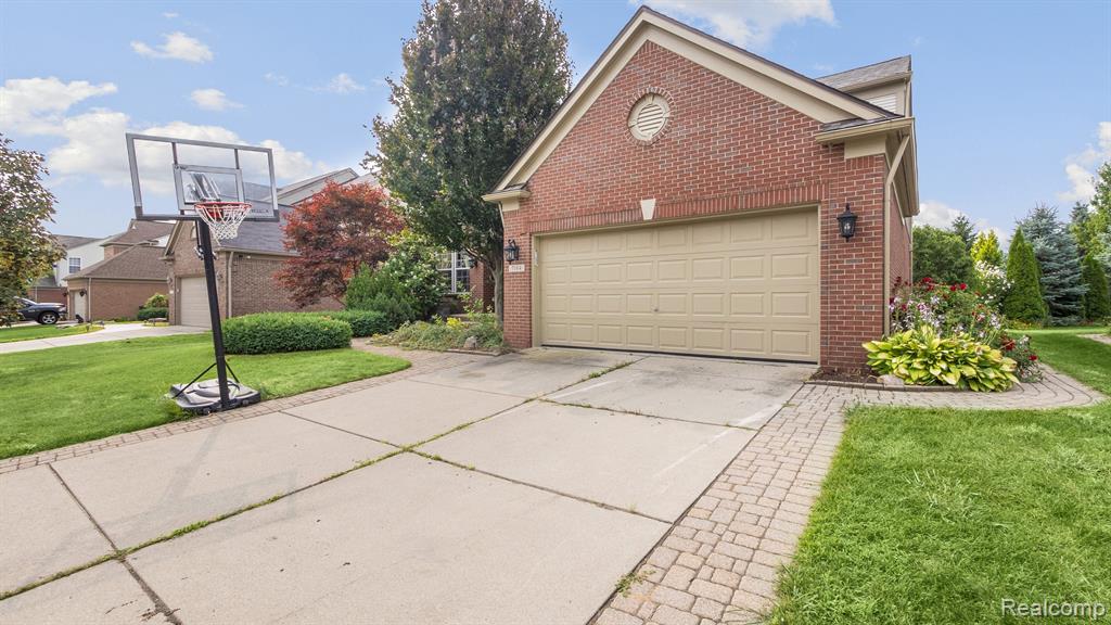 7164 MILLROCK Avenue, Shelby Twp, MI 48317 — Photo 20