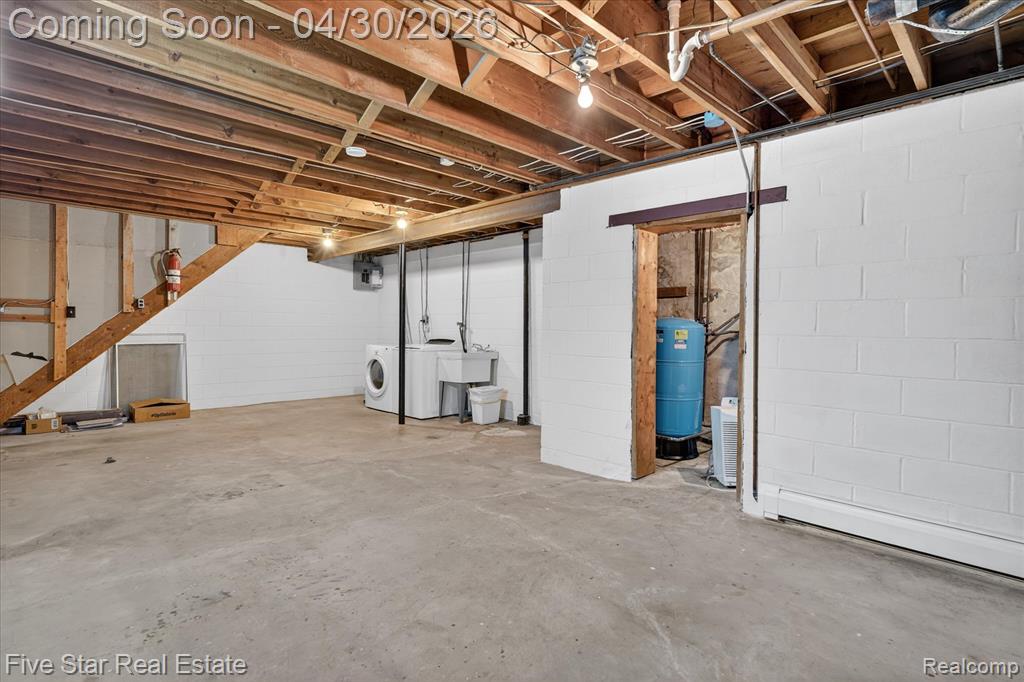 630 Sunset, White Lake, MI 48383 — Photo 47