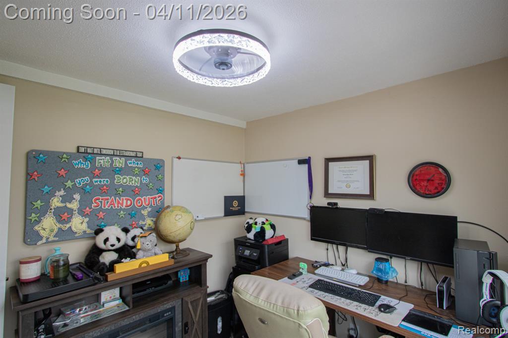 5636 Hipp Street, Dearborn Heights, MI 48125 — Photo 8