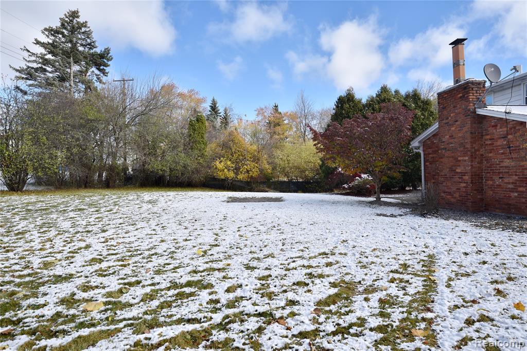 684 Wilshire Drive, Bloomfield Hills, MI 48302 — Photo 31