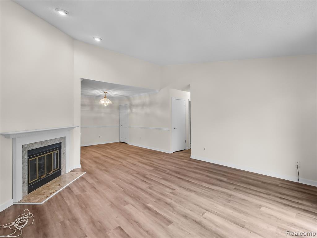 7113 Elmhurst, West Bloomfield, MI — Photo 11