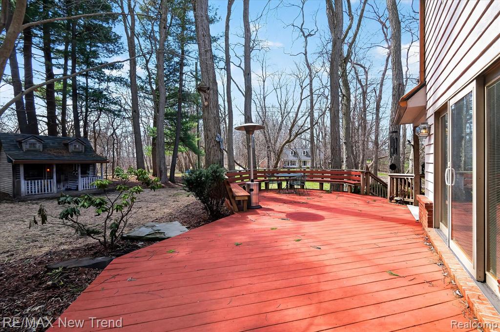5721 Coralwood Court, Commerce Twp, MI 48382 — Photo 47