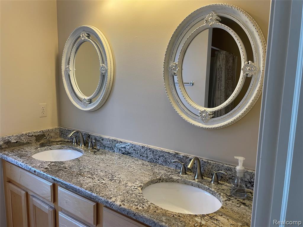 4765 Woodbine Circle S, West Bloomfield, MI 48323 — Photo 40
