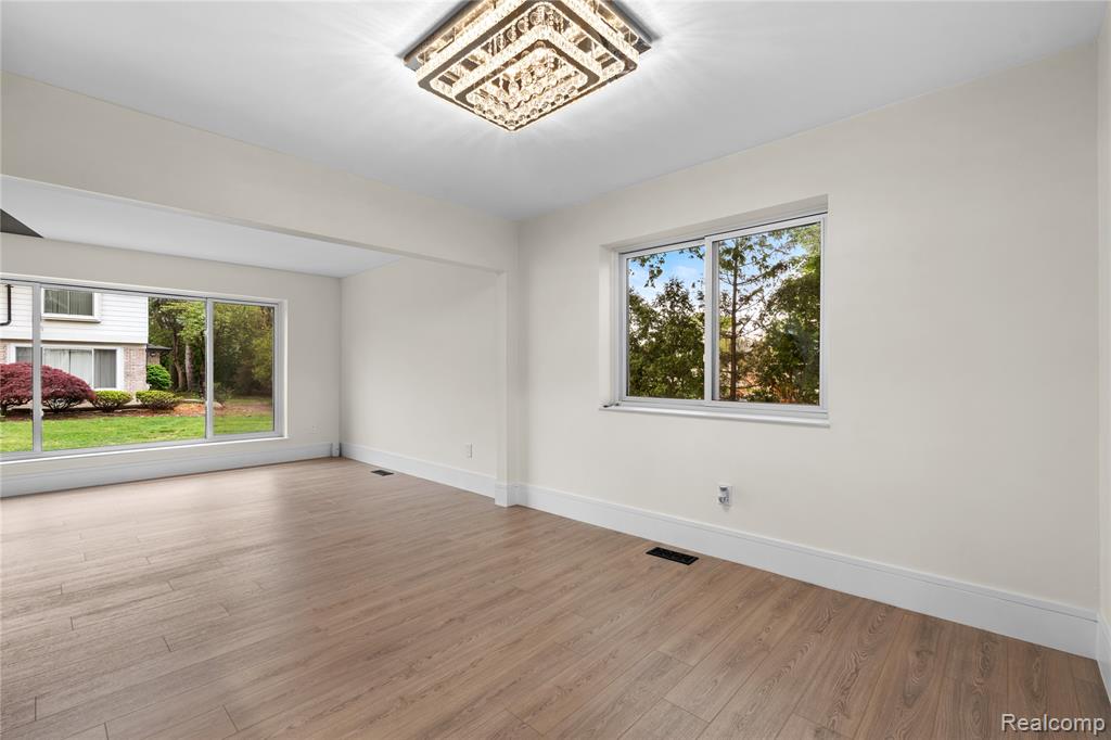 11828 Valley Boulevard, Warren, MI 48093 — Photo 10