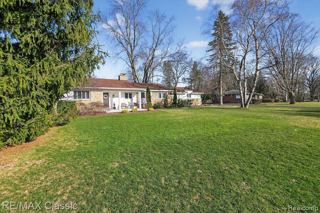 4731 Pickering Road, Bloomfield Hills, MI 48301 — Photo 2