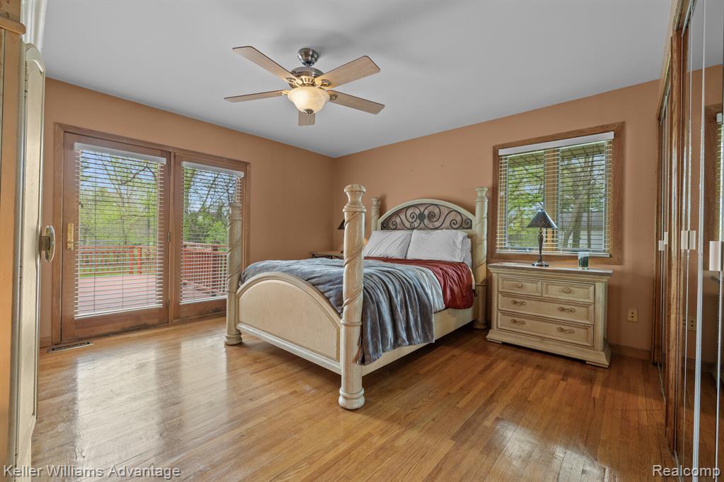 24806 Power Road, Farmington, MI 48336 — Photo 25