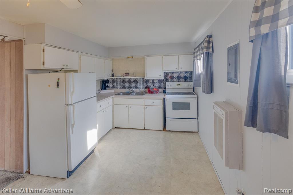 4104 Mayfair Street, Dearborn Heights, MI 48125 — Photo 22