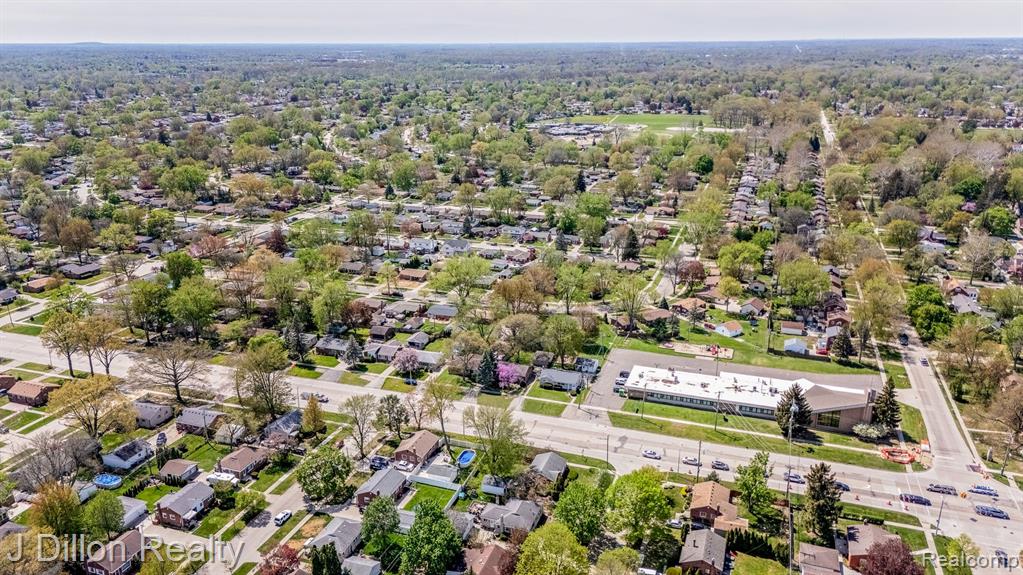 9371 MERRIMAN Road, Livonia, MI 48150 — Photo 12