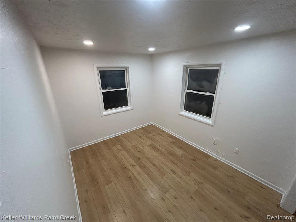 667 Heights Road, Lake Orion, MI 48362 — Photo 10