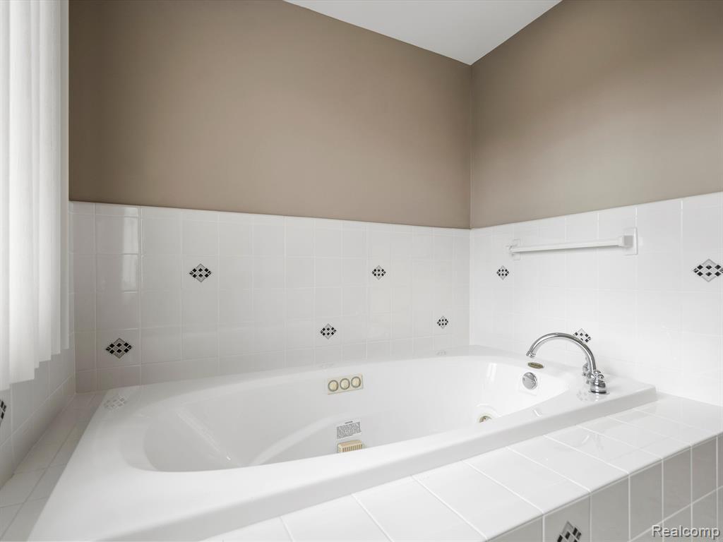 5914 LAKEVIEW Drive, Washington, MI — Photo 37