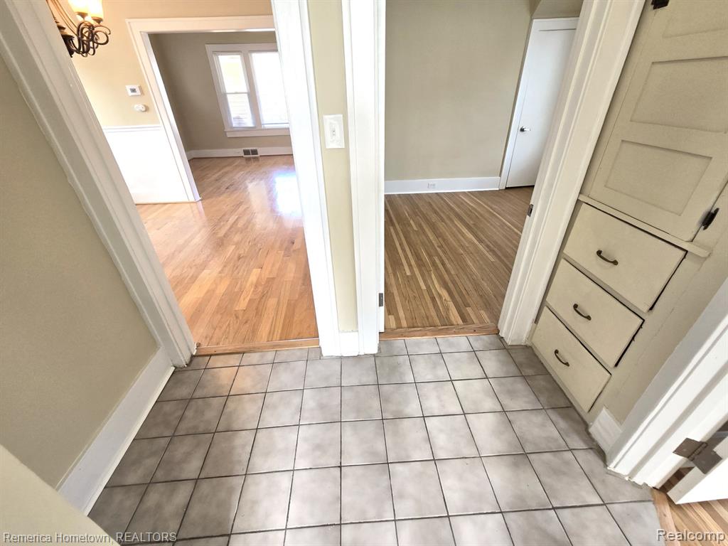 571 W Saratoga Street, Ferndale, MI 48220 — Photo 18