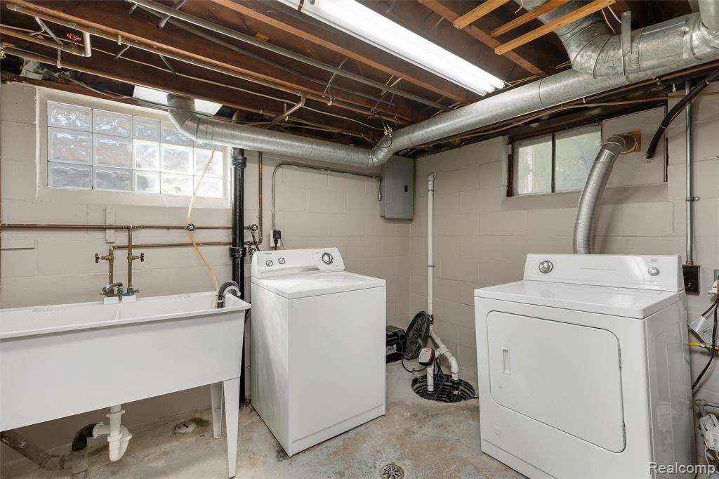 712 Golf Avenue, Royal Oak, MI 48073 — Photo 15