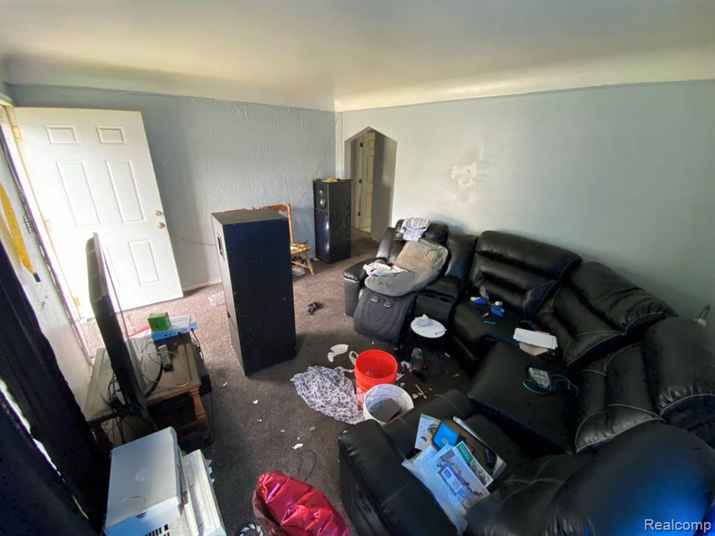 15300 W Chicago Street, Detroit, MI 48228 — Photo 6
