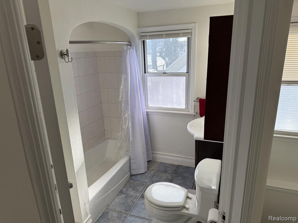 904 N REMBRANDT Avenue, Royal Oak, MI 48067 — Photo 23