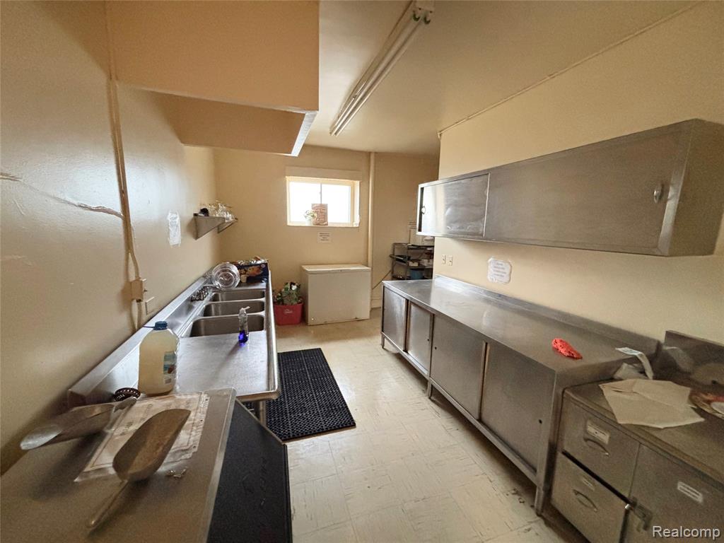 15003 Joy Rd, Detroit, MI 48228 — Photo 13