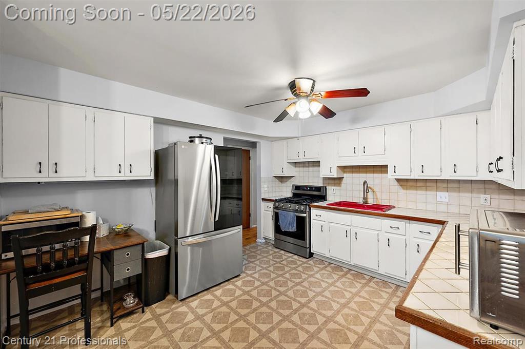 4255 Whispering Oak Drive, Flint, MI 48507 — Photo 19