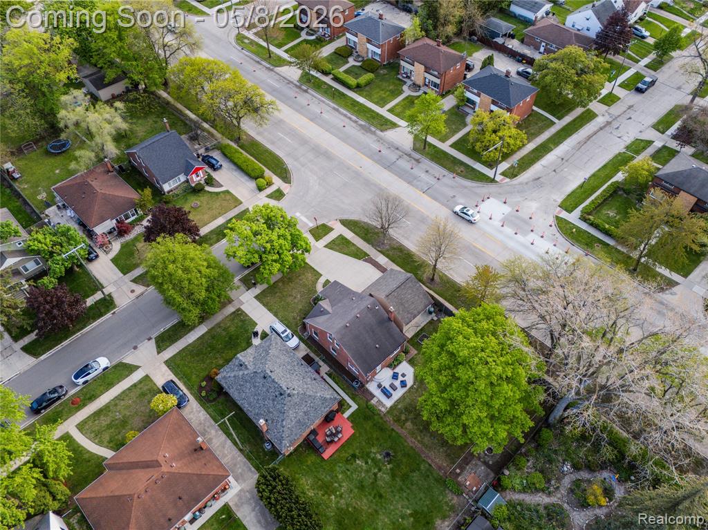 13352 Borgman Avenue, Huntington Woods, MI — Photo 31