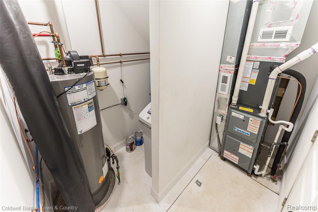 11634 Island Court, Hartland, MI 48353 — Photo 47