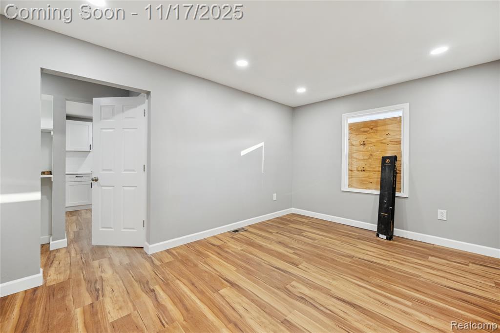 8100 Evergreen Avenue, Detroit, MI 48228 — Photo 17