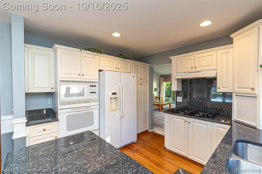 52143 Wolcot Court, Macomb, MI 48042 — Photo 18
