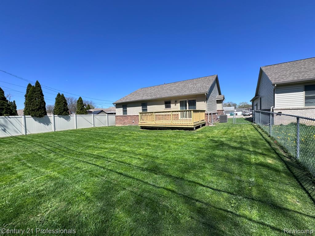 31495 Cambridge Street, Garden City, MI — Photo 6