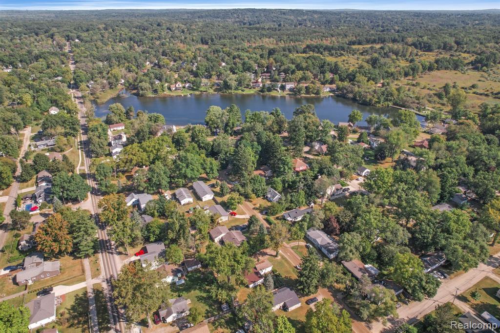81 N EAGAN Drive, Lake Orion, MI 48362 — Photo 32