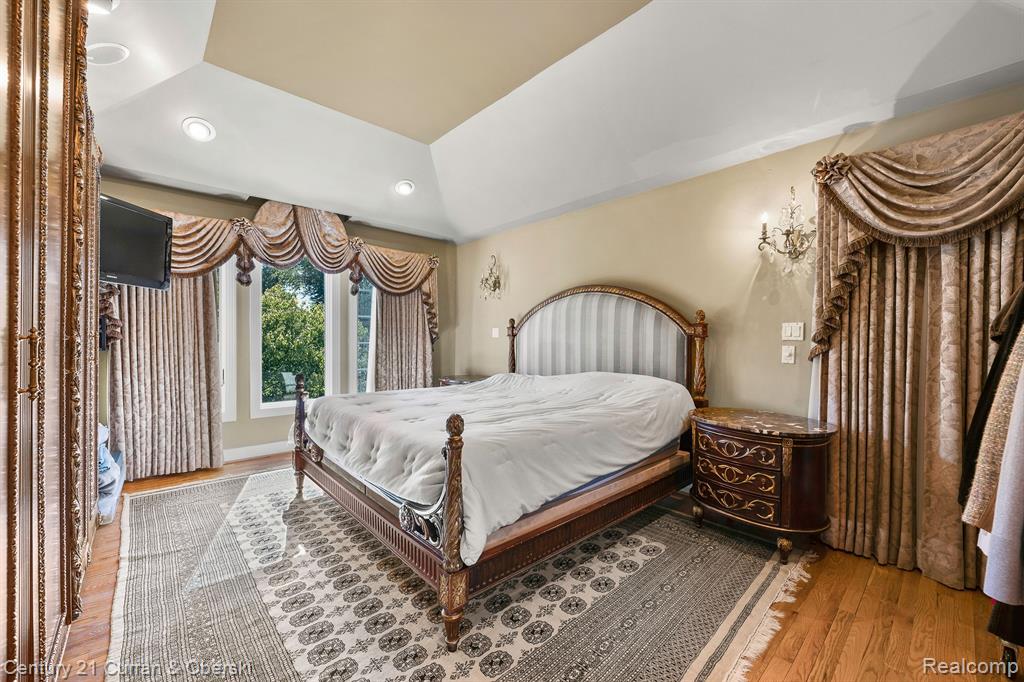 3 CABRI Lane, Dearborn Heights, MI 48127 — Photo 22