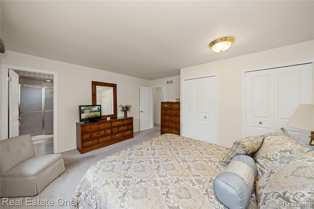 5487 Boros Drive, Troy, MI 48085 — Photo 25