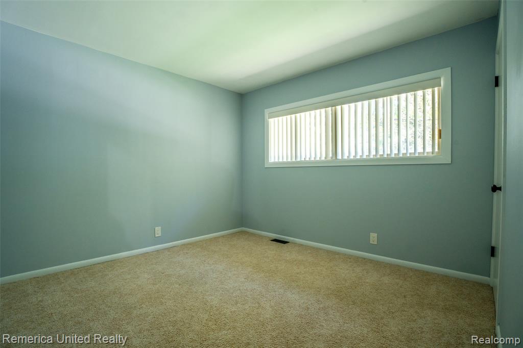 839 Sweetbriar, Milford, MI 48381 — Photo 37
