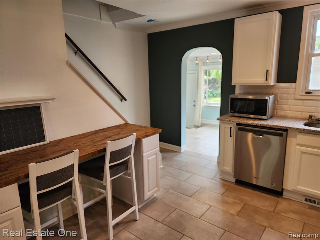 3659 Ellwood Avenue, Berkley, MI 48072 — Photo 8
