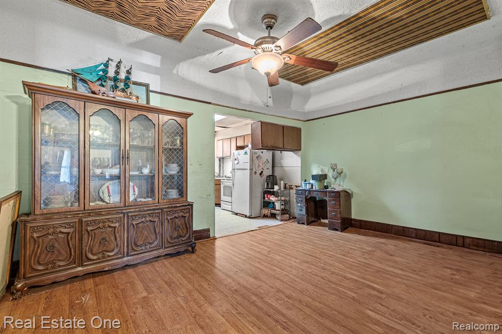 1821 HELEN Street, Detroit, MI 48207 — Photo 7