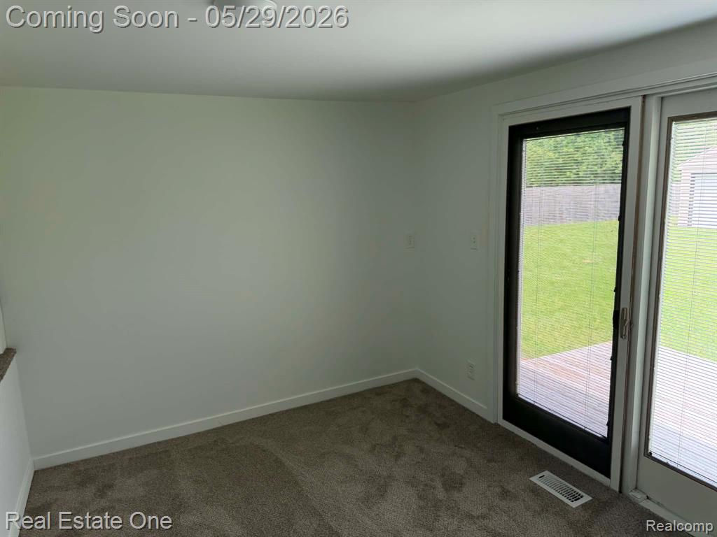 7379 Lawrence Street, Grand Blanc, MI 48439 — Photo 8