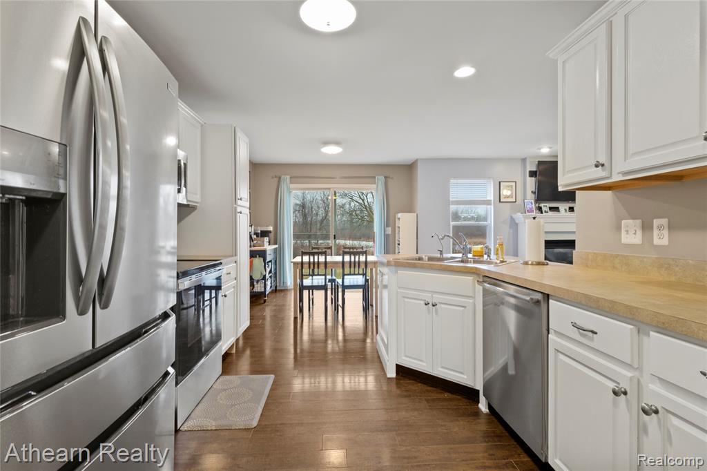 4335 Pondview Drive, Swartz Creek, MI 48473 — Photo 12