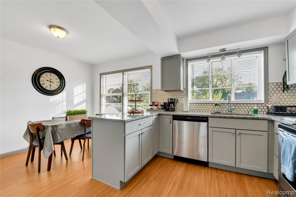580 Alter Road, Detroit, MI 48215 — Photo 20
