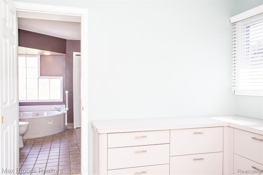 26614 Humber Street, Huntington Woods, MI — Photo 31