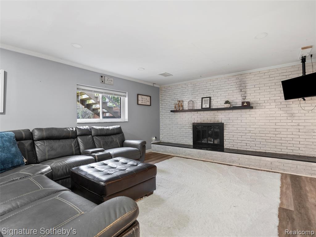 59415 Grand River Avenue, New Hudson, MI 48165 — Photo 20