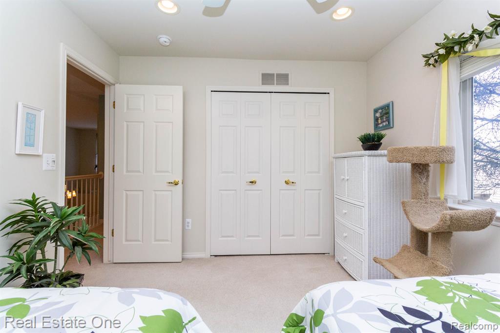 490 FRANKLIN LAKE Circle, Oxford, MI 48371 — Photo 41