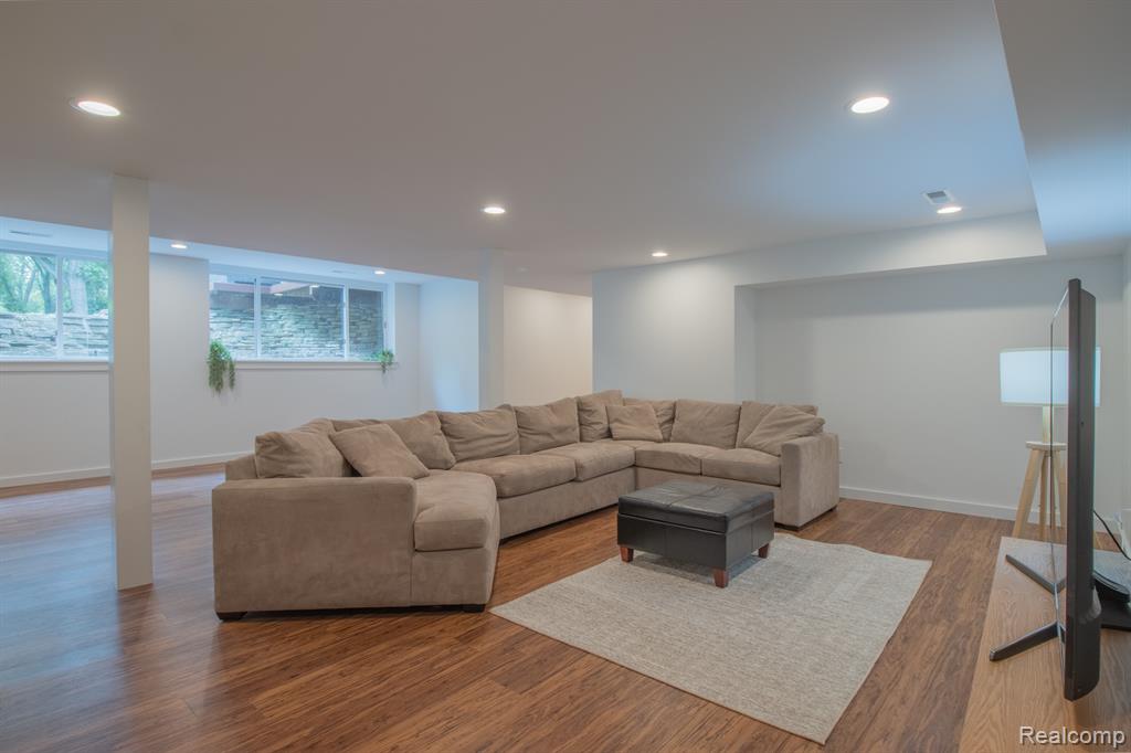 30795 Adair Court, Franklin, MI 48025 — Photo 33