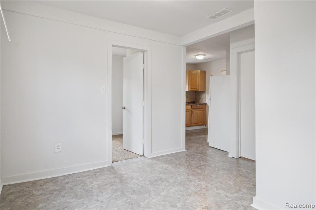 8240 Westpoint Street, Taylor, MI 48180 — Photo 23