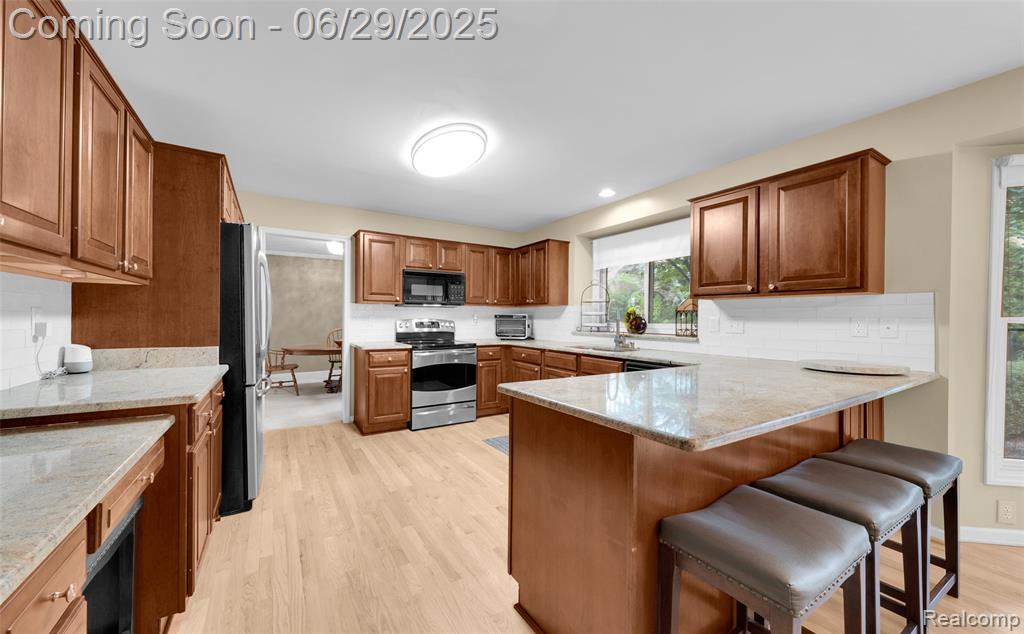 4240 Blue Heron Drive, Auburn Hills, MI 48326 — Photo 12