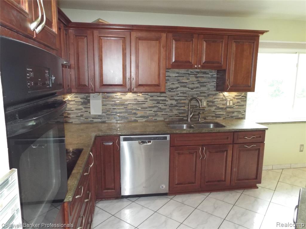 263 N Walnut Street, Mount Clemens, MI 48043 — Photo 16