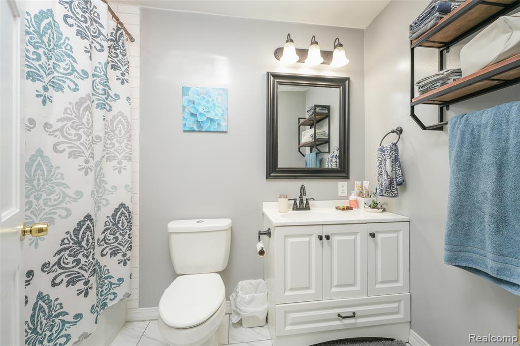 9820 Oakhurst Road, Holly, MI 48442 — Photo 11
