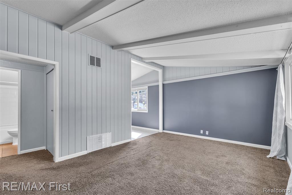 5052 Mary Sue Avenue, Clarkston, MI — Photo 5