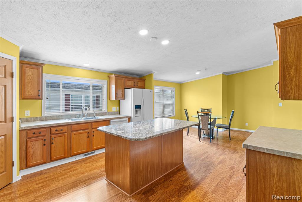 6252 Juliet Boulevard, Fenton, MI 48430 — Photo 16